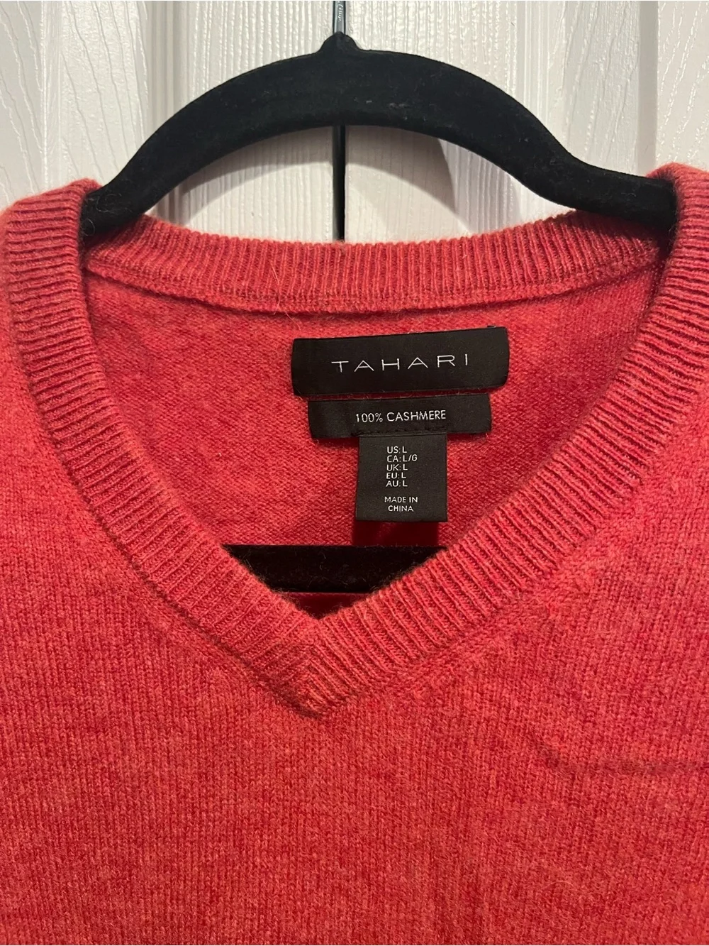 Tahari womens v neck Coral-Red V-Neck Sweater Sz L